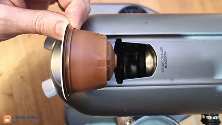 It is impossible to insert a Dolce Gusto capsule into a Nespresso coffee machine