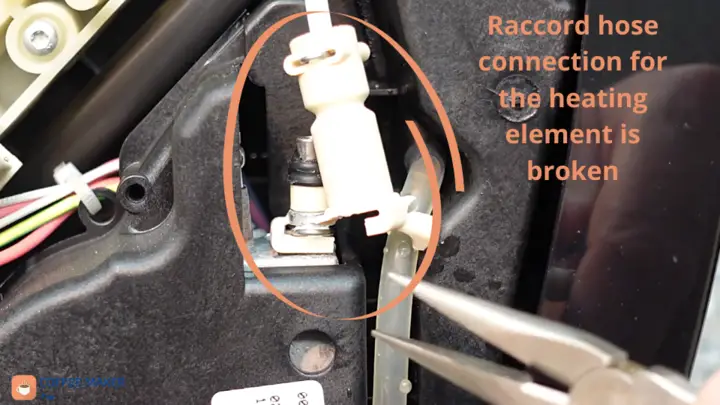 Raccord hose connection for the heating element is broken